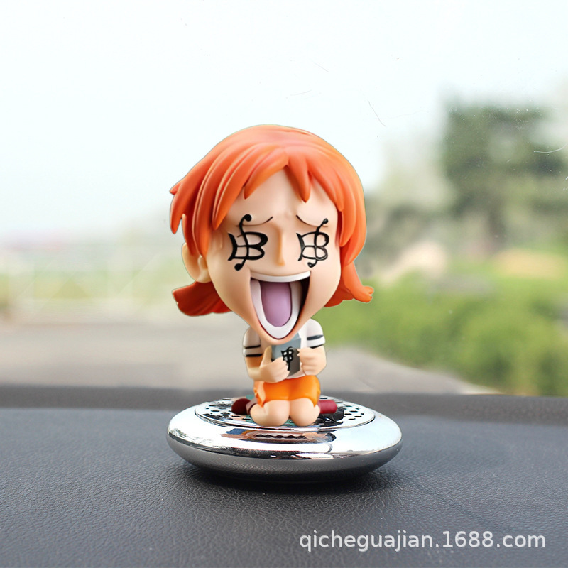Anime de dibujos animados One Piece Naruto y otras series de perfumes de coche, adornos de coche, accesorios de decoración de coche