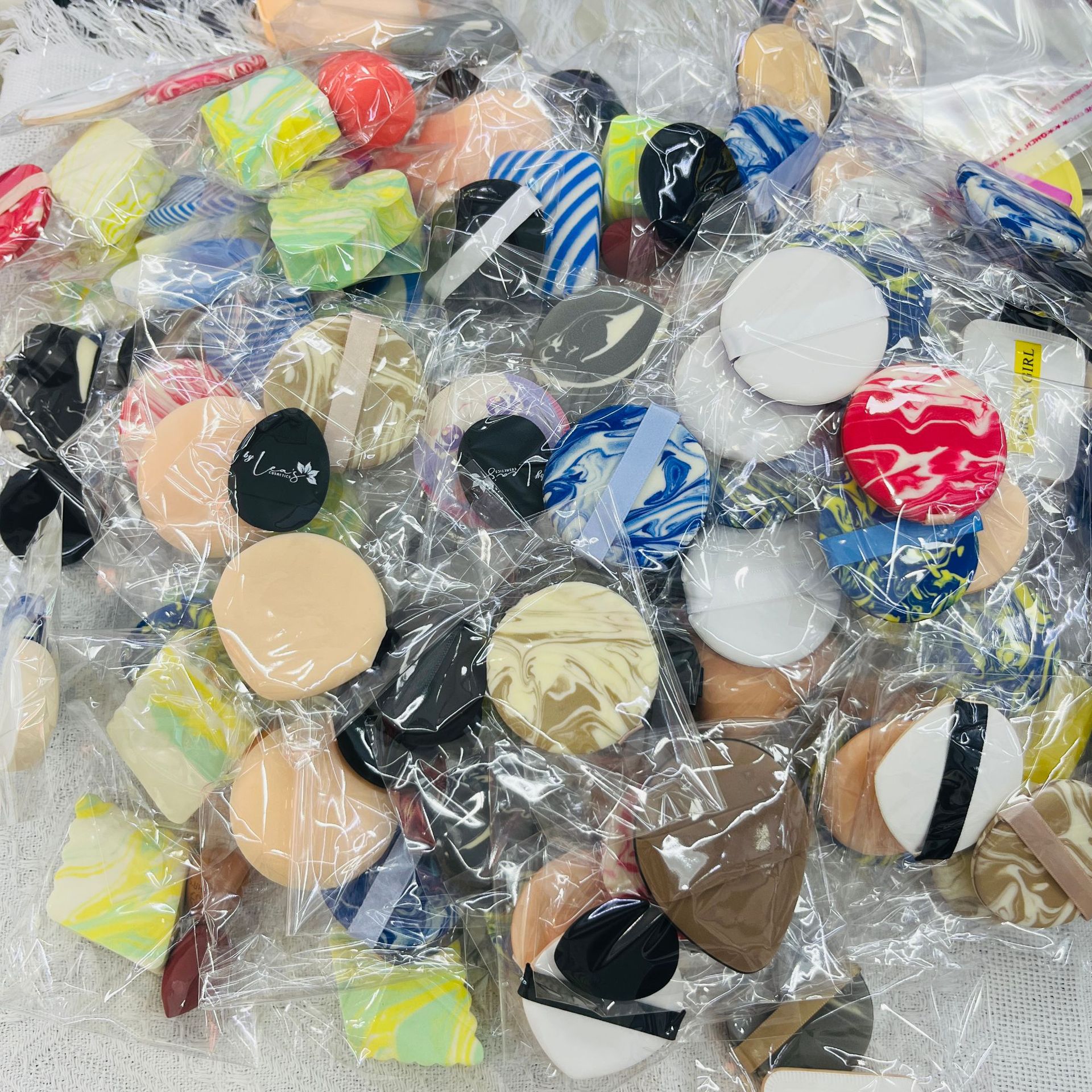 Puff de piña negra de alta calidad Esponja triangular Puff Base líquida Maquillaje especial Puff negro de doble cara seco y húmedo XL