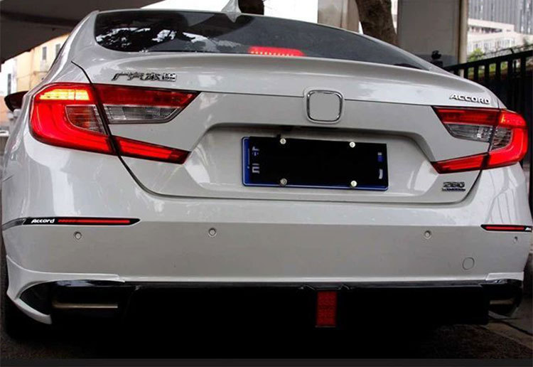 Applicable to 18-22 Honda 10 generation Accord rear bumper light modification special LED brake light streamer steering taillight