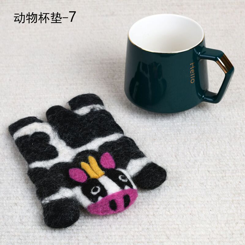 手作りの羊のフェルト動物のコースター|undefined