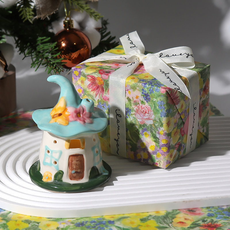 La atmósfera de la casa mágica, luces nocturnas, decoraciones de escritorio, regalos de cumpleaños para las niñas y amigas, Navidad.