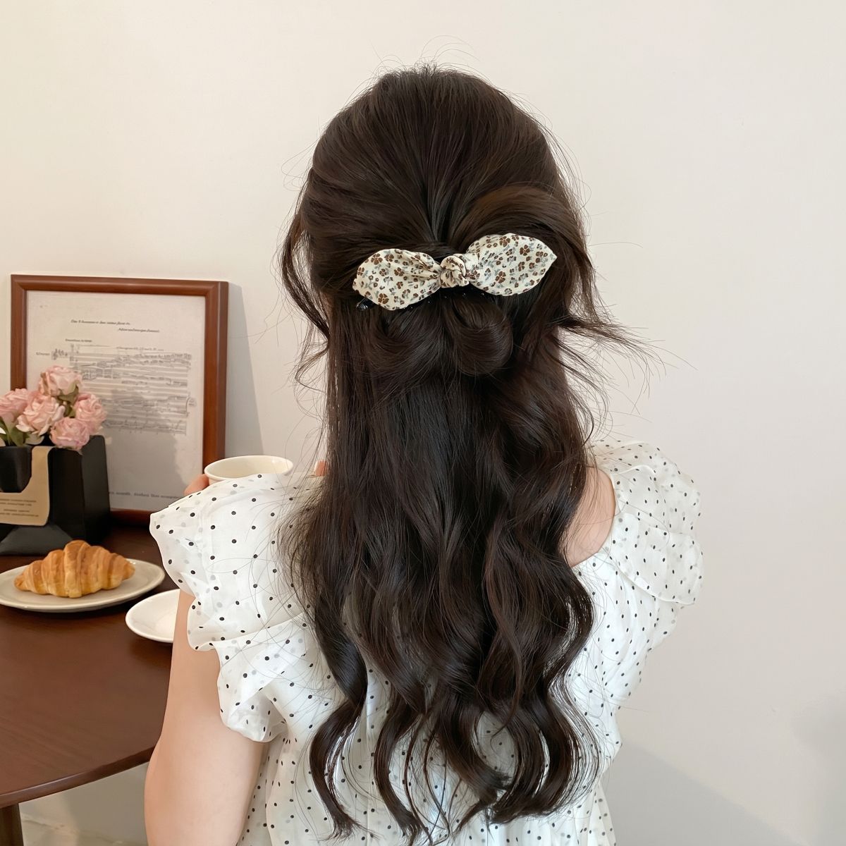 67# beige floral bunny ear banana clip - 10cm