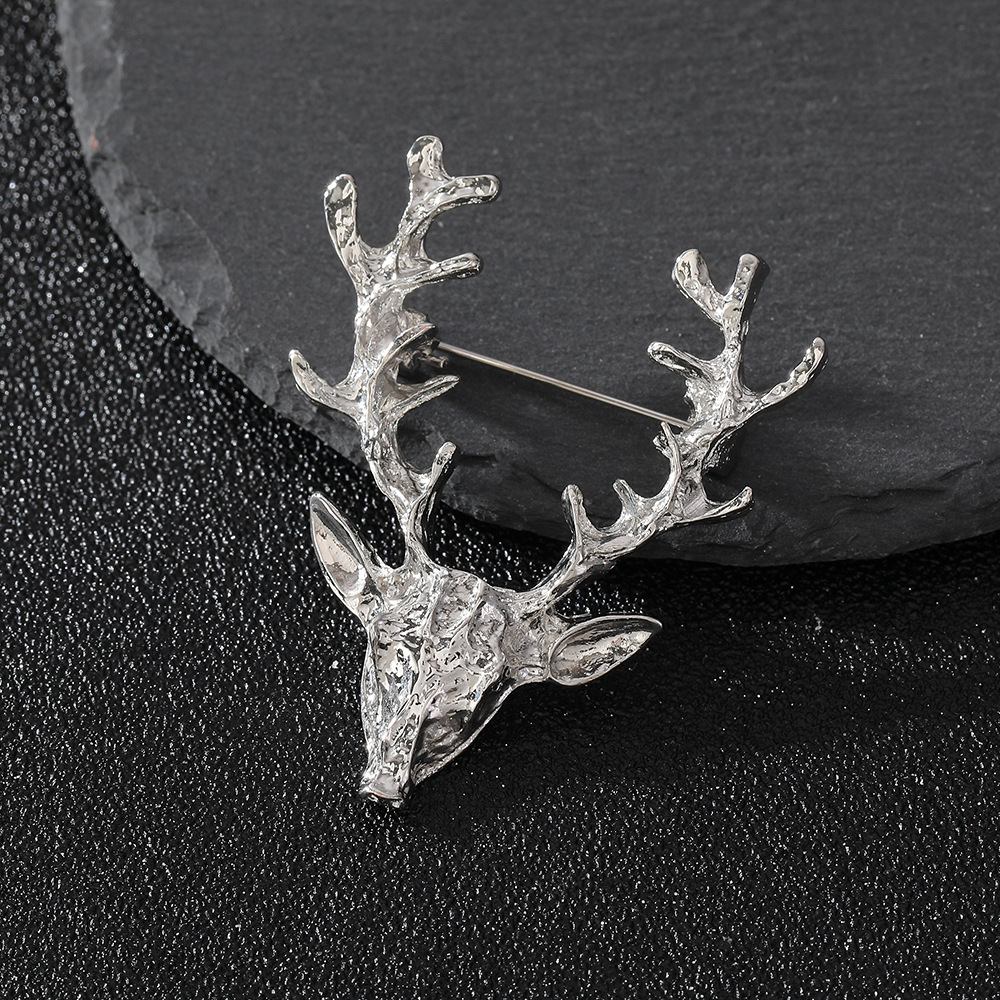 All Seasons Season Vacation Simple Style Pin Deer Zinc Alloy Plating Unisex Brooches