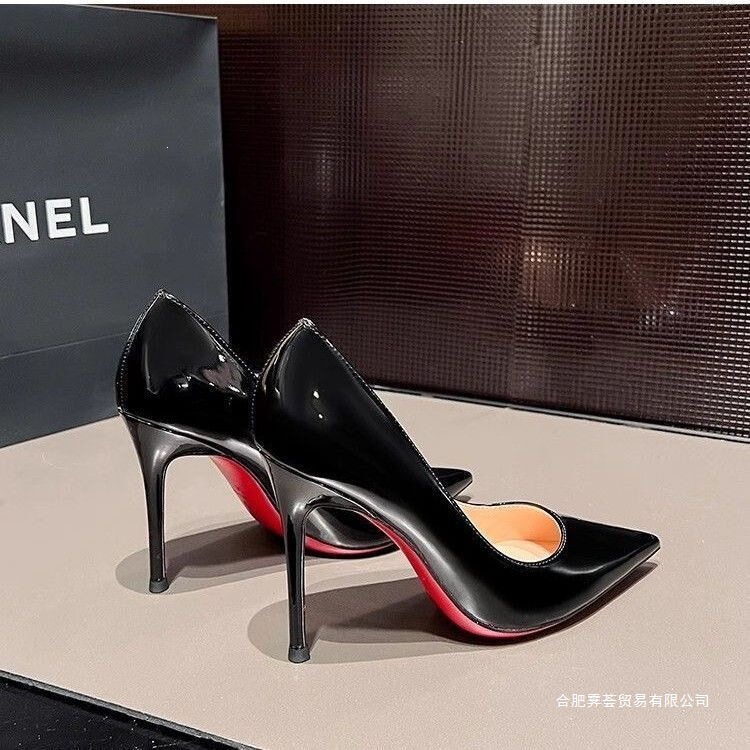 2026 Spring and Autumn New Style Black Red-Soled High-Heeled Shoes Patent Leather Pointed Toe Fashionable and Sexy Professional Shoes for Women 2026 Spring and Autumn New Style Black Red-Soled High-Heeled Shoes Patent Leather Pointed Toe Fashionable and Sexy Professional Shoes for Women