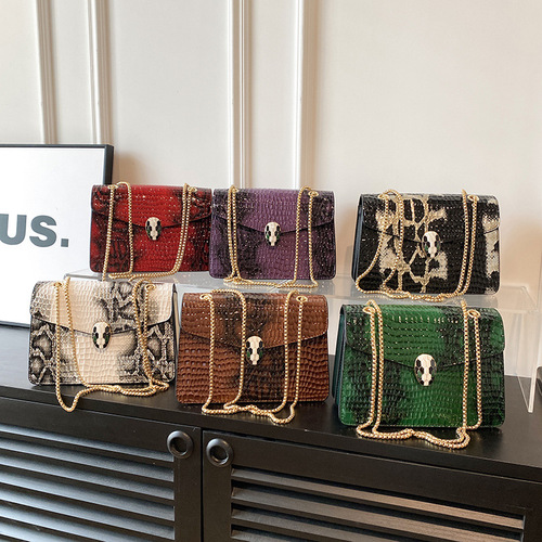  New Arrival Women's Bag: Stylish Retro-Style Small Square Bag with Chic Chain, Perfect for Shoulder or Crossbody Wear – Trendy European & American Design