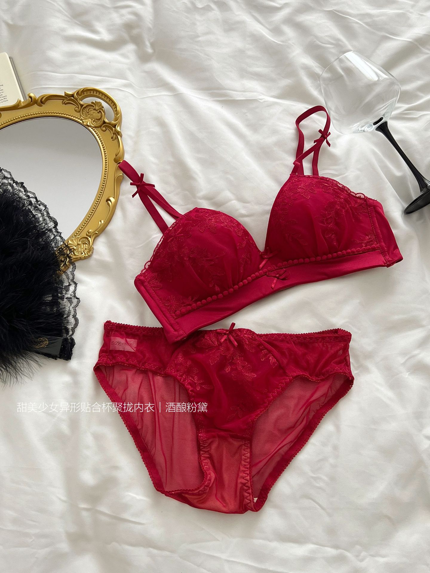 Ventas directas de fábrica comercio electrónico transfronterizo Sudeste de Asia Vietnam Tailandia damas francés media taza pecho pequeño recogido sujetador Tovin