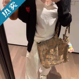 复古小红书新款格纹橙色格子大容量时尚包高腋下颜值通勤托特单肩