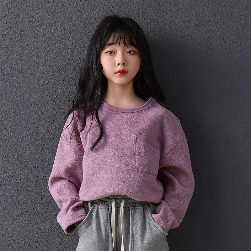 Traje de falda casual Han Fan para niñas Suéter de terciopelo polar suelto y simple, todo fósforo, cálido y casual