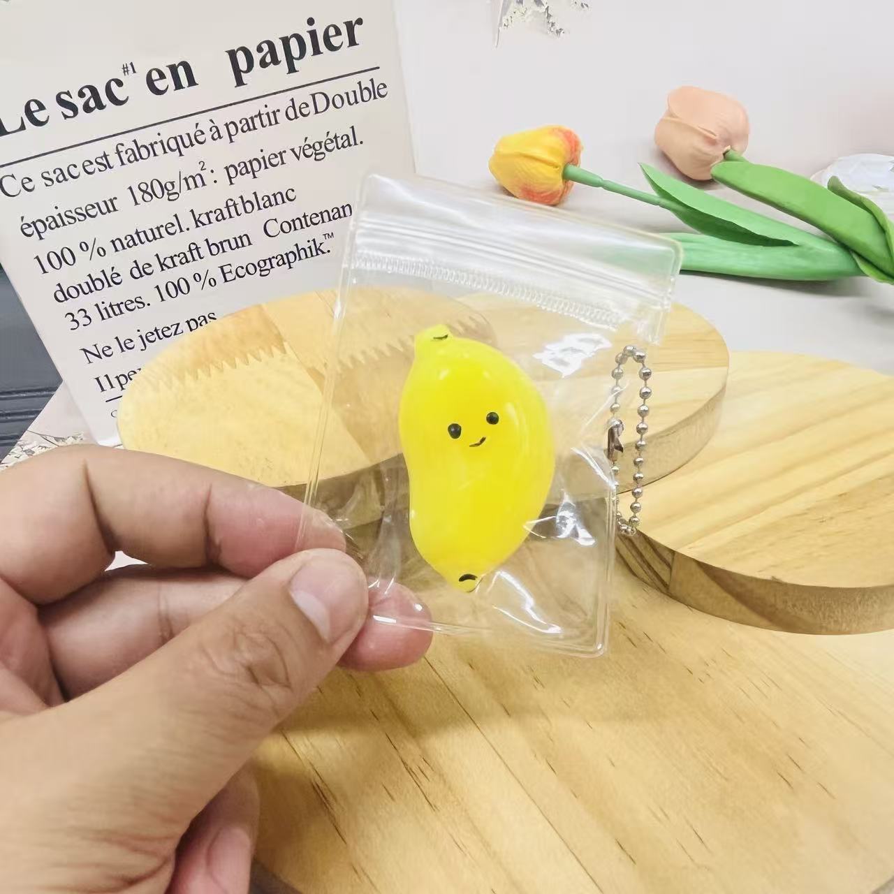 小红书同款解压玩具小胖蕉捏捏乐迷你小团子烂泥感小鼻嘎捏捏批发