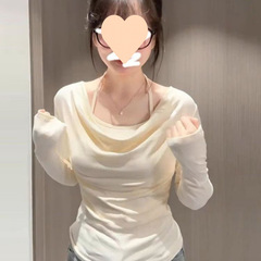 純欲風の襟に首の小さな衆を掛けて長袖の底のシャツの女性を設計します。