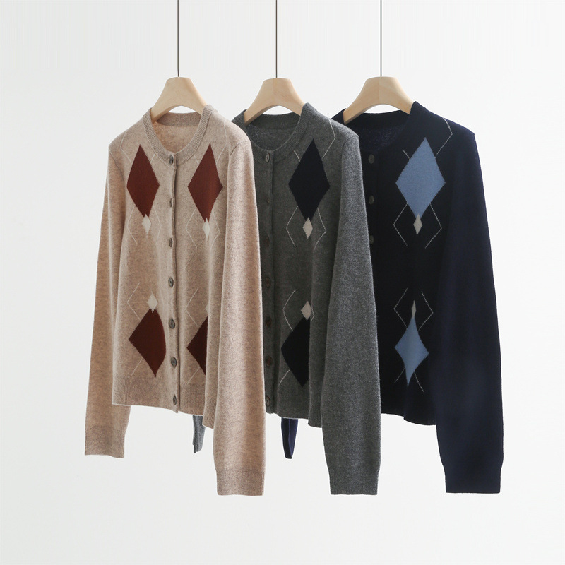 Miu Series 100 Sheep Wool Retro Contrast Color Ribbed Preppy Style Knitted Cardigan Sweater Jacket Autumn and Winter Women A1288 Miu Series 100 Sheep Wool Retro Contrast Color Ribbed Preppy Style Knitted Cardigan Sweater Jacket Autumn and Winter Women A1288