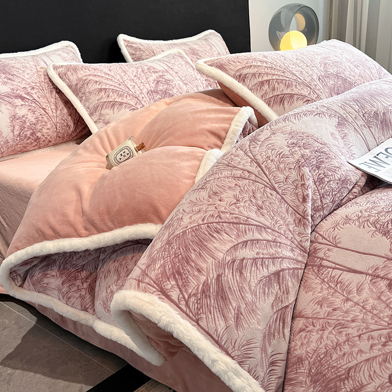 Cama de terciopelo tallado de alta gama de cuatro piezas, ropa de cama de terciopelo de leche de alta gama de lujo ligero, funda de edredón de sábana de terciopelo de coral grueso