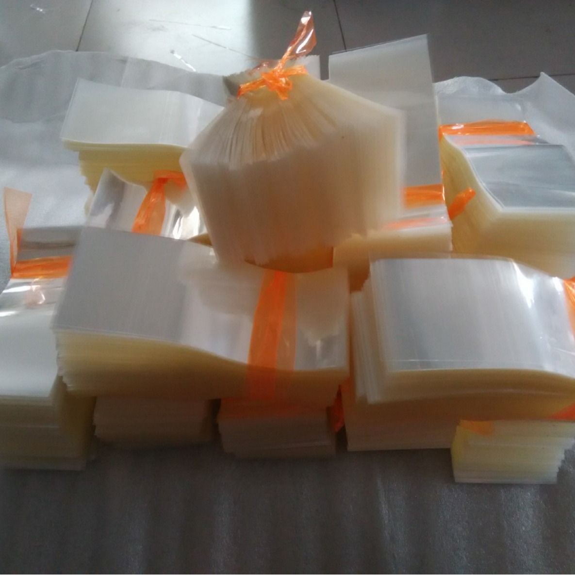 PVC热收缩膜标签中封合掌封瓶口套加厚PET易撕线瓶标印刷LOGO