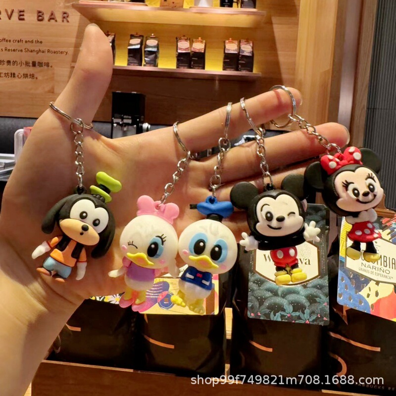 New PVC Soft Glue Cartoon Doll Mickey Mouse Donald Duck Keychain Cute Key Chain Pendant Wholesale New PVC Soft Glue Cartoon Doll Mickey Mouse Donald Duck Keychain Cute Key Chain Pendant Wholesale