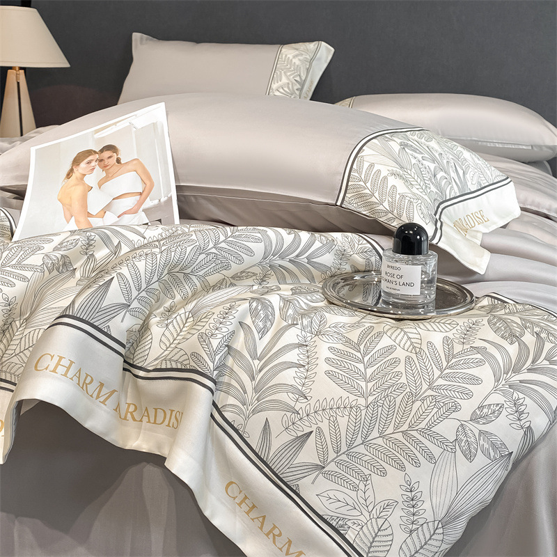 Cuatro piezas de cama de seda de hielo de verano lujo ligero de verano americano cubierta de sábanas de dormitorio de estudiantes de tres piezas