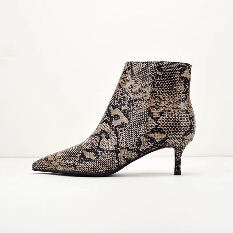 Exported to Russia Original Single European and American Sexy Snake Pattern Stiletto Mid-Heel Winter Warm Pointed Toe Short-Tube Fashion Short Boots for Women Exported to Russia Original Single European and American Sexy Snake Pattern Stiletto Mid-Heel Winter Warm Pointed Toe Short-Tube Fashion Short Boots for Women