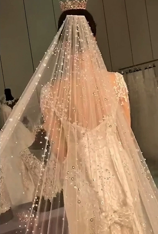 Retro drill from pearl for bride, embroidered with flowers