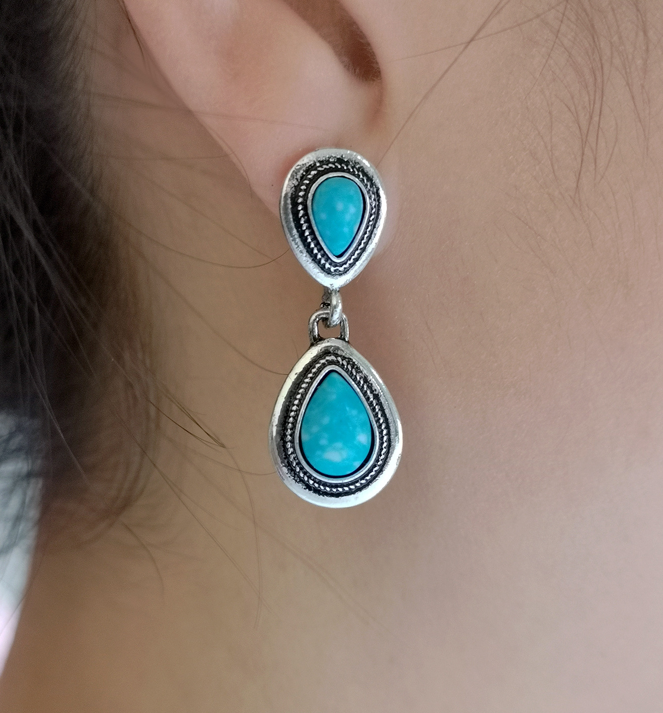 Fashion Drop-shaped Turquoise Earrings New Natural Stone Earrings display picture 1