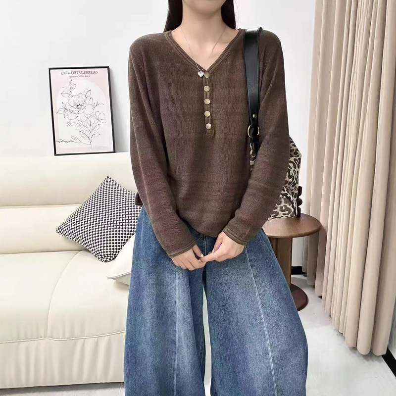 2025秋季新款 复古简约纯色拼接针织毛衣 宽松V领纽扣套头毛衣女|undefined