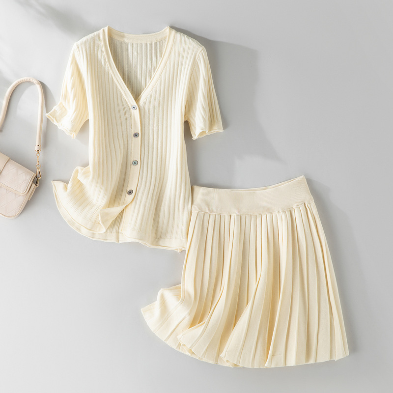 Special Offer Knitted Small Fragrant Women's Skirt V Neck Vertical Pit Strip Slimming Look Cardigan Autum Design Sweater + Skirt Special Offer Knitted Small Fragrant Women's Skirt V Neck Vertical Pit Strip Slimming Look Cardigan Autum Design Sweater + Skirt