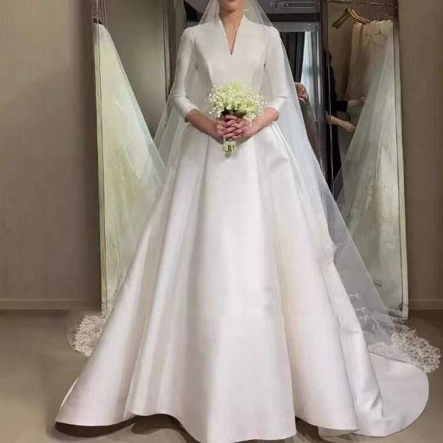 French-Style Wedding Dress 2026 New Design Long-Sleeved Bride White Fashion Simple Aliexpress European and American Main Wedding Dress