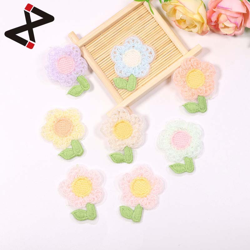 绣花厂热销衣服装饰辅料刺绣贴花 DIY彩色叶子五瓣花刺绣补丁贴