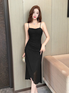 Mesh medium long dress with cinched waist for slimming effect， irregular and sexy suspenders