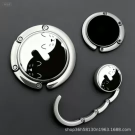 金属工艺品;其他箱包配件