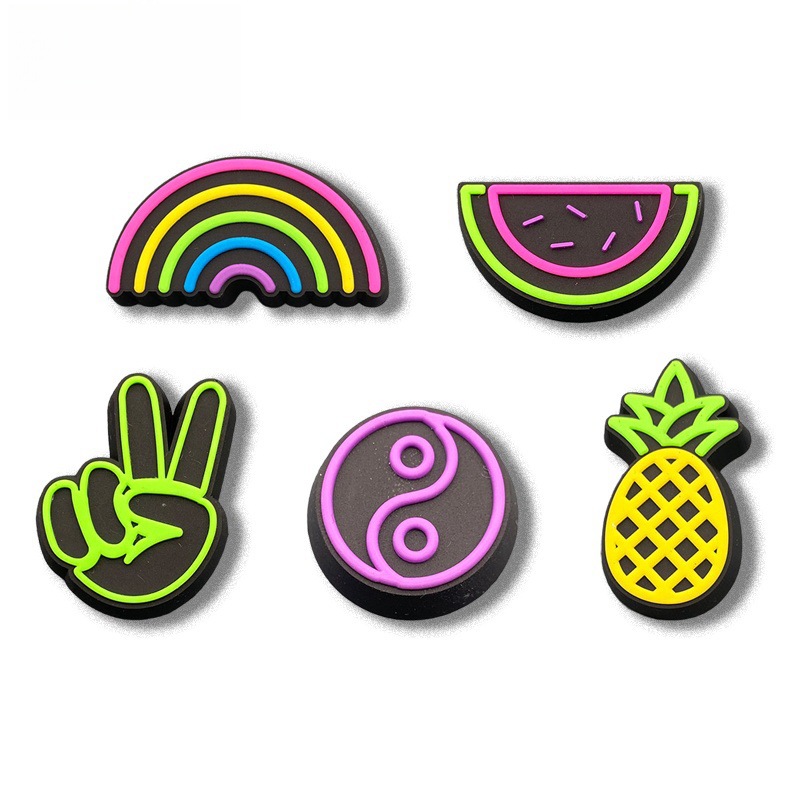 新しい下駄花シリコーン靴バックルソフト接着剤 diy 靴アクセサリー取り外し可能なアクセサリー工場卸売モール同じスタイル