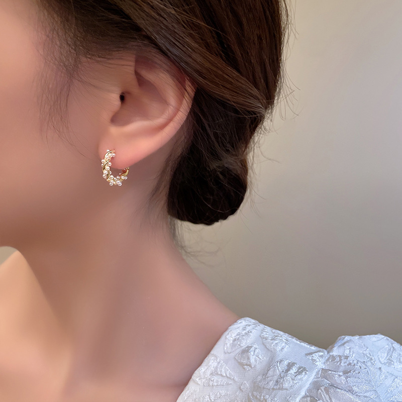 Holiday, Banquet, Bar Occasion 1 Pair Casual Retro Geometric Copper Plating Inlay Artificial Pearls Earrings