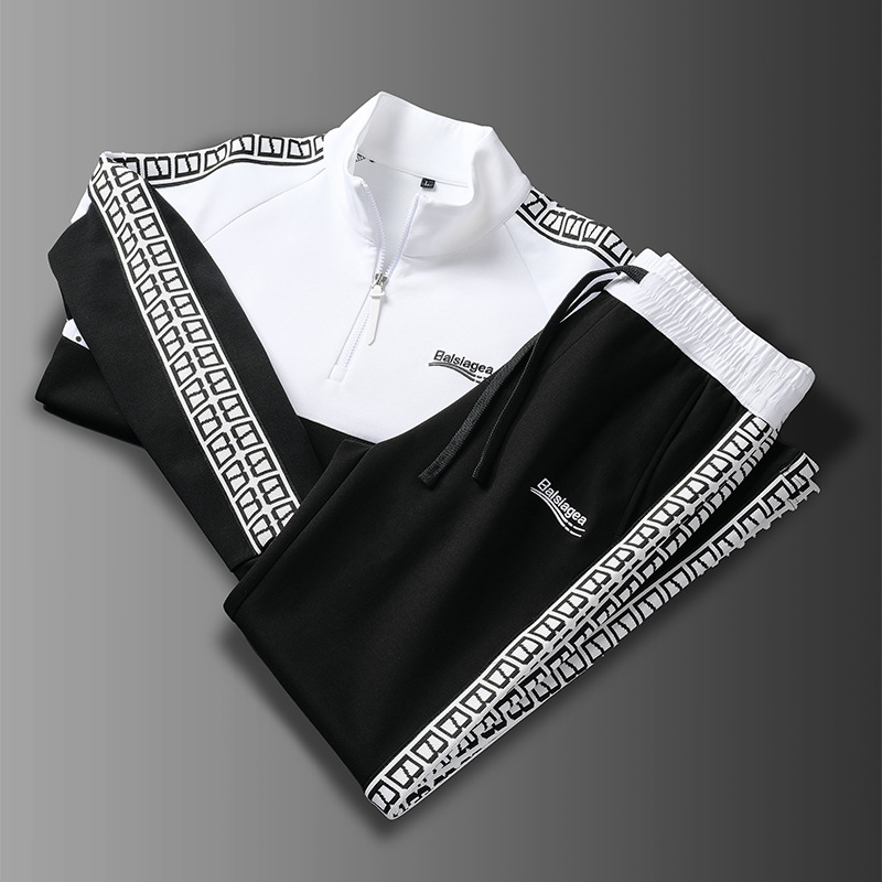 Autumn fashionable sports suit with zipper