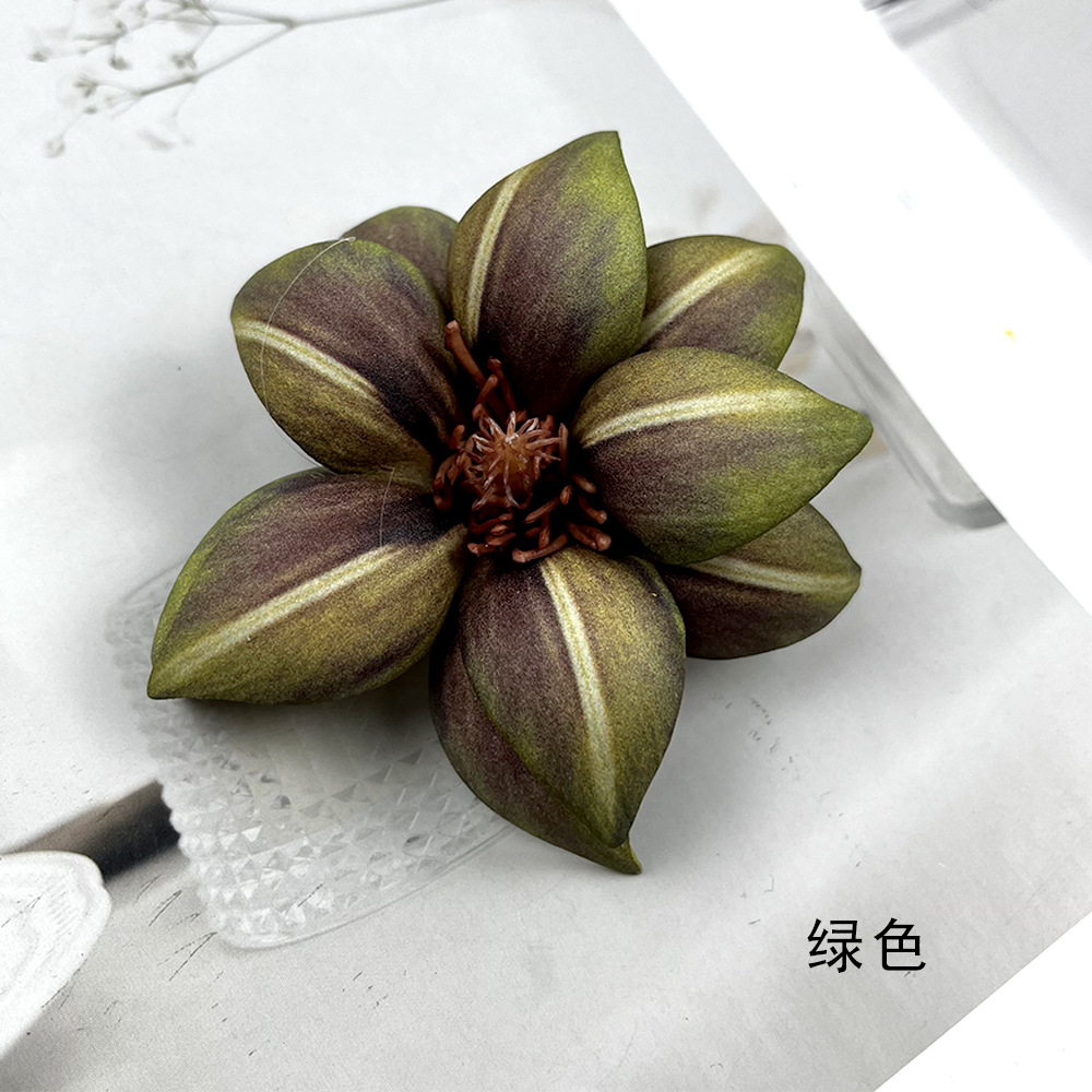 Simulación de flores eva mano