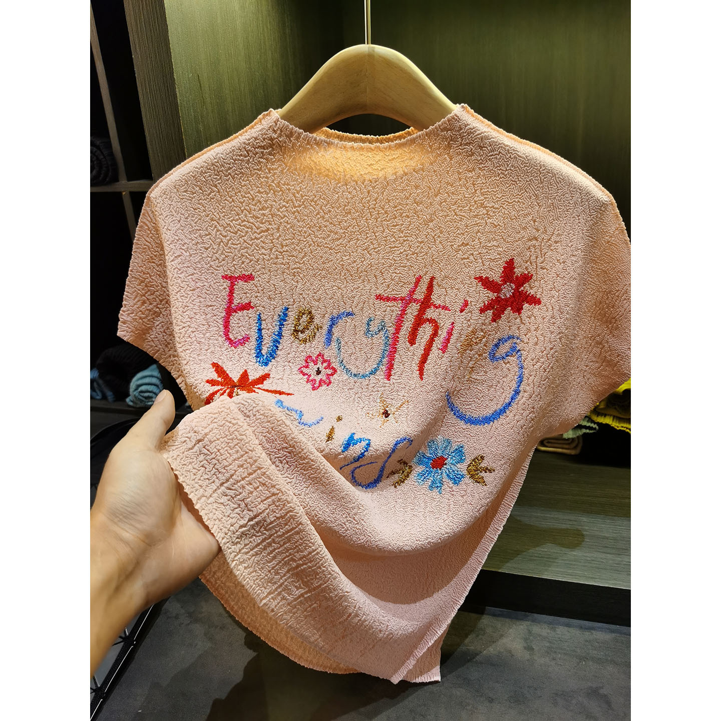 màu hồng