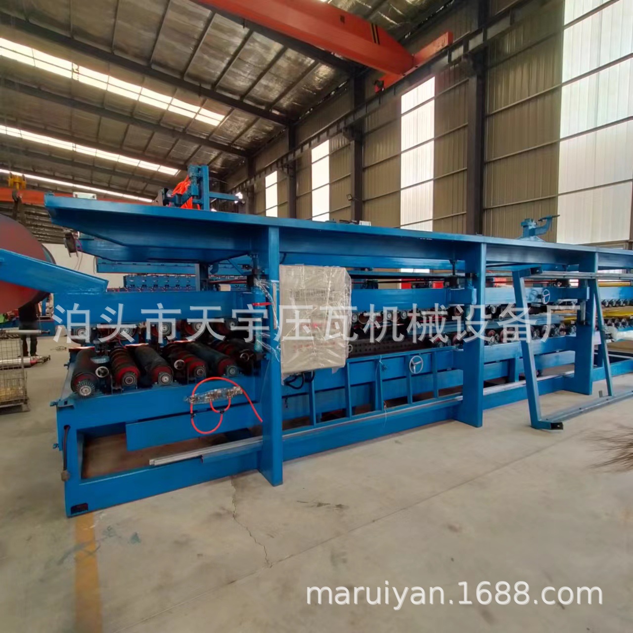 彩钢岩棉复合机 泡沫一体瓦机复合板设备 夹芯板压瓦机器