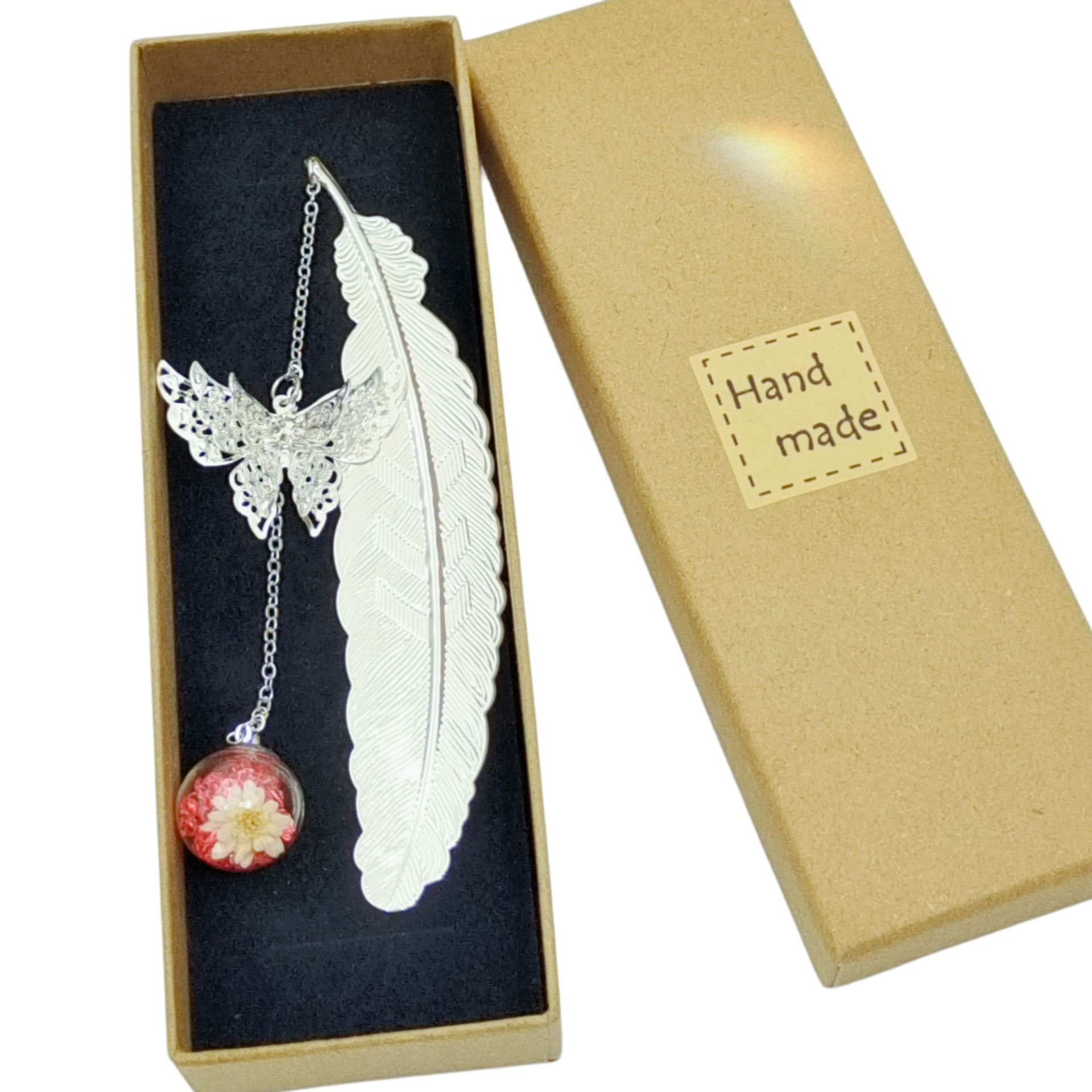 실버 레드 화이트