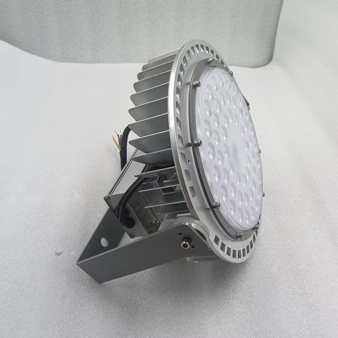 NGC9825�߶���LED�����200W�������ﶥ�����Ͳ�ɢ�ȹ�����