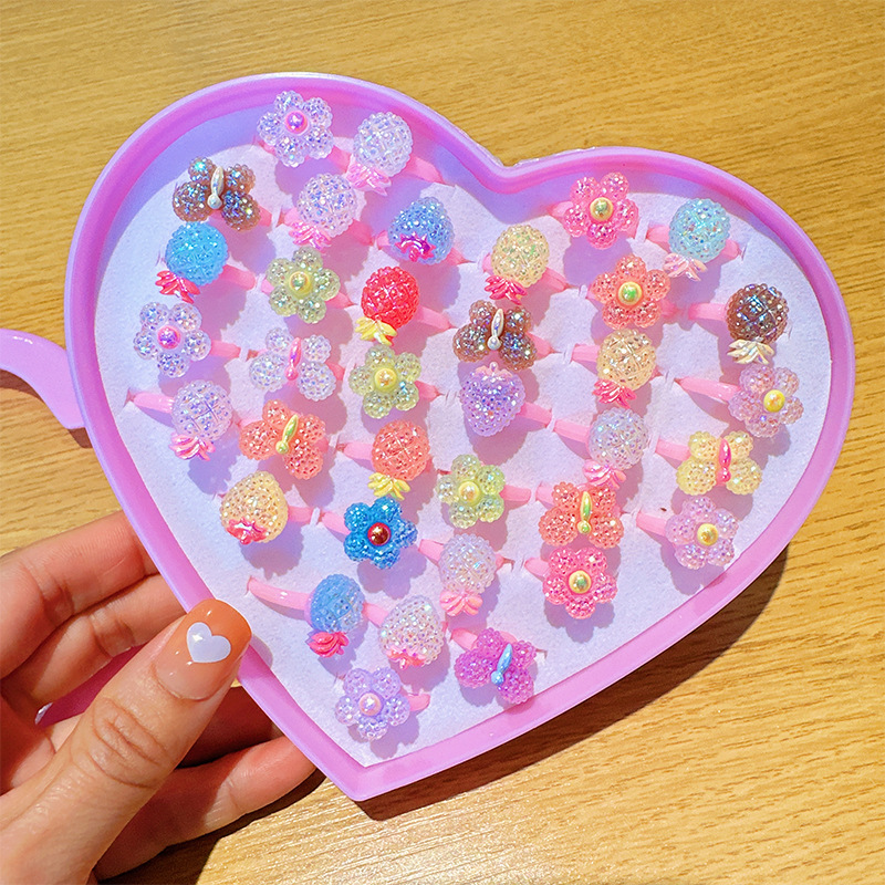36 love boxes filled with stars