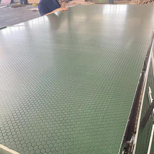 Factory Direct Sales, Factory Direct Sales, Green Anti-Slip Pattern Veneer Panels, Fsc Certification Available, Termite-Proof
