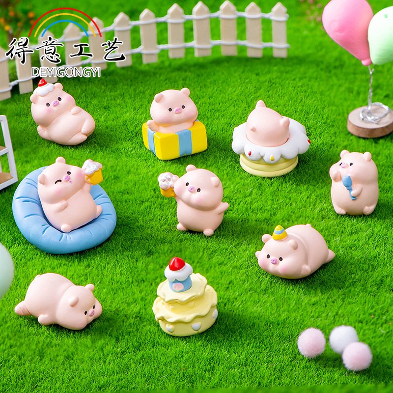 Micro Landscape Ornaments Cartoon Cute Birthday Party Little Piggy Doll Hand-held Desktop Car Ornaments Home Accessories