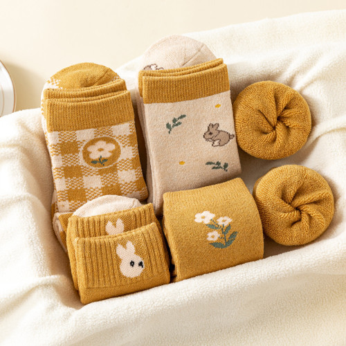 5 pairs of thick socks, women's mid-calf socks, velvet thickened cotton socks, autumn and winter ins trendy retro warm socks, terry socks, long socks