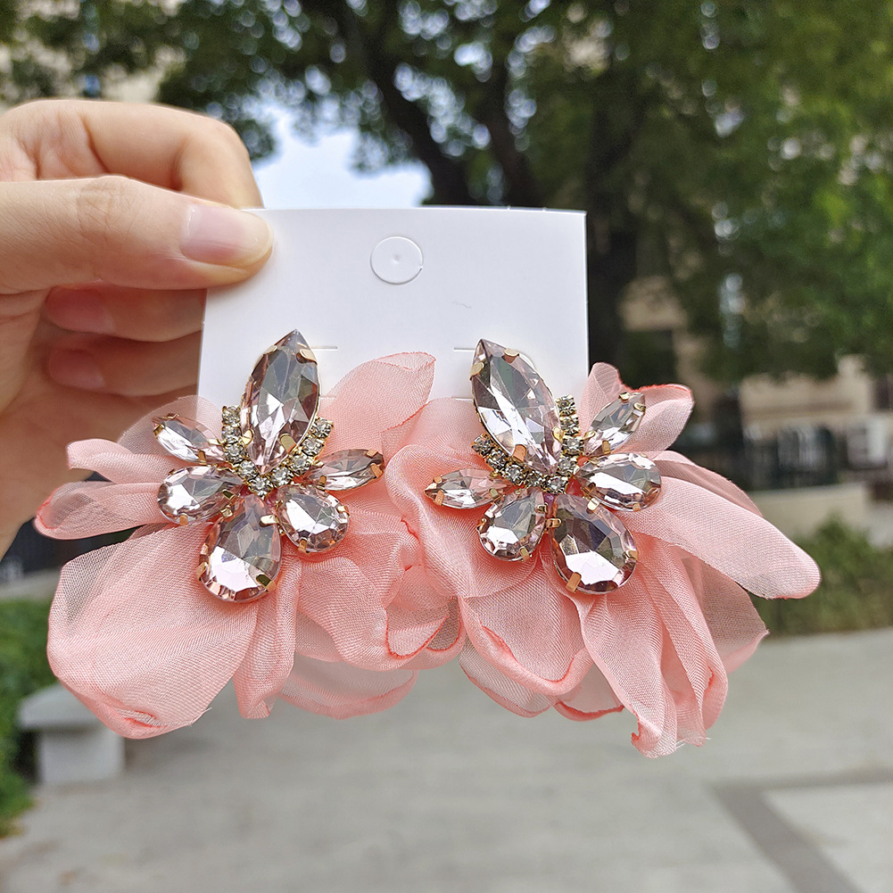 Fashion Flower Alloy Inlay Rhinestones Drop Earrings 1 Pair display picture 11