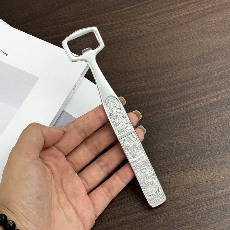 18 / 10 abrebotellas de cerveza de acero inoxidable retro en relieve casero personalidad creativa destornillador elevador de tapa de alta calidad