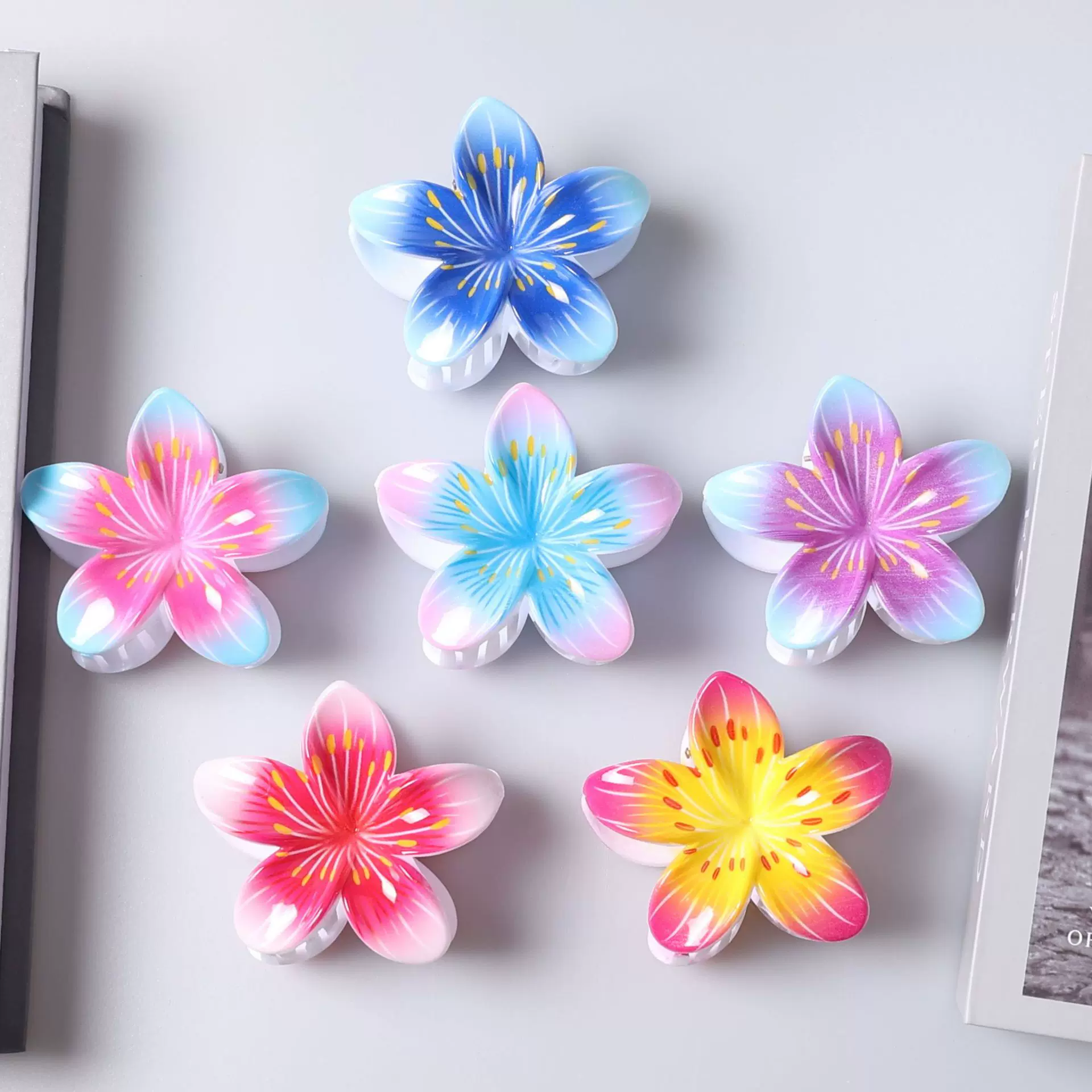 跨境新款浪漫抓夹气质优雅小众设计鸡蛋花彩色沙滩度假日常发夹女