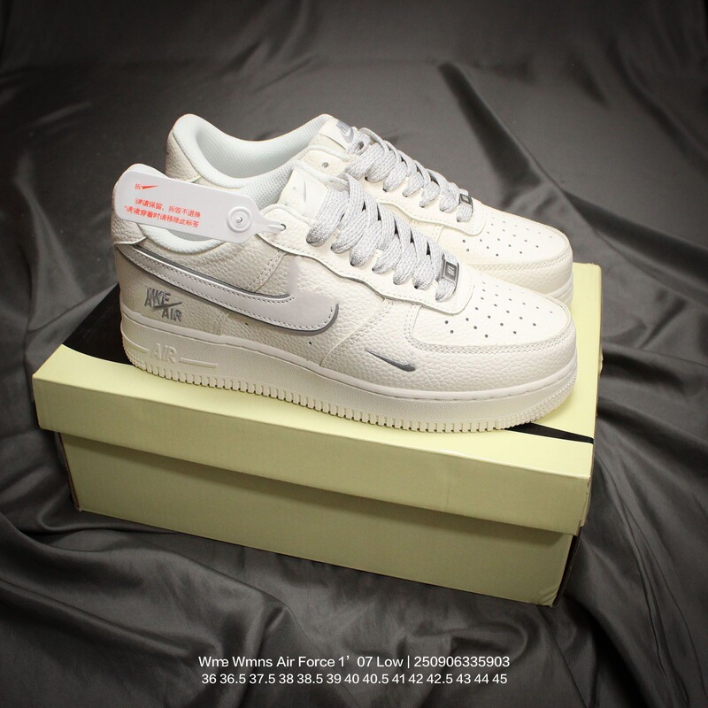 High-End Air Force One Worker-Style Black and Red Sneakers, Sea Salt Blue Fashionable Comfortable Height-Increasing Casual Shoes, Versatile Couple Shoes