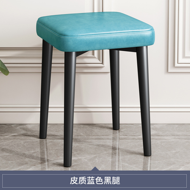 Silla de comedor de lujo ligera nórdica, taburete cuadrado de paquete suave apilable para el hogar, silla de mesa moderna simple, taburete de maquillaje para uñas