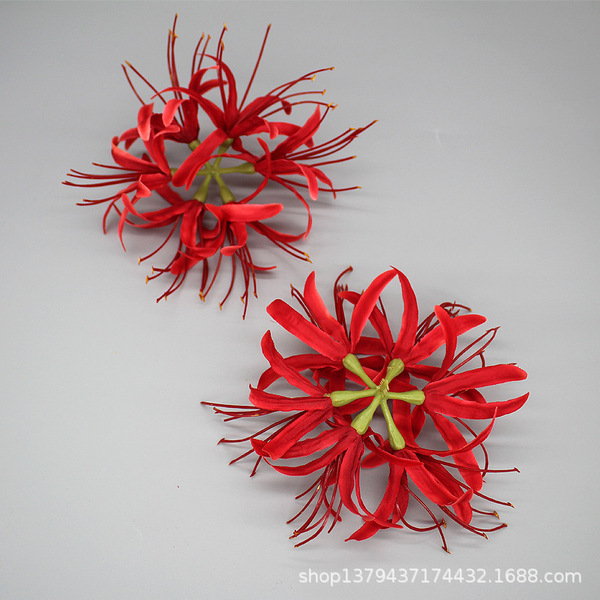 Red retro hair accessory
