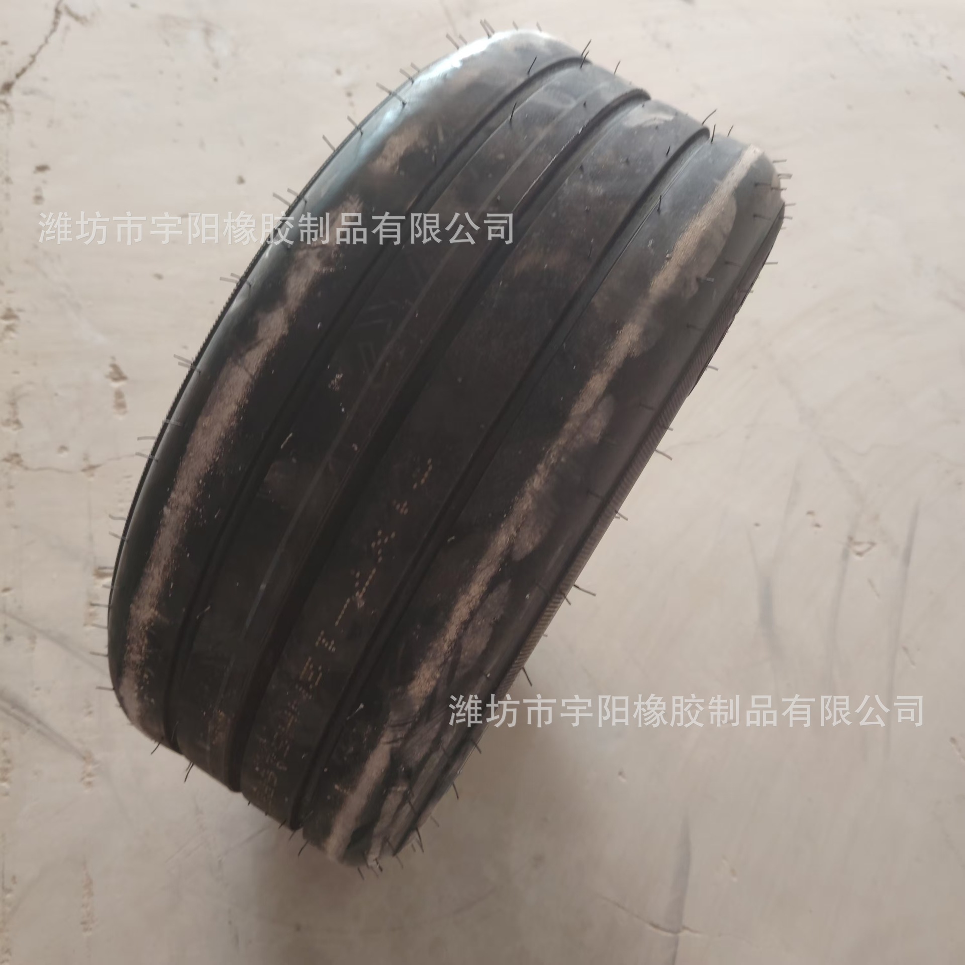 21x7-12  农用车导向轮胎 顺纹