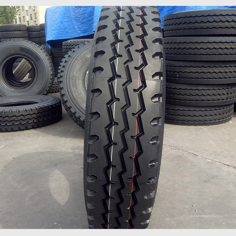 渣土车钢丝轮胎 1200R20卡货自卸车子午线轮胎现货 出口型钢丝胎