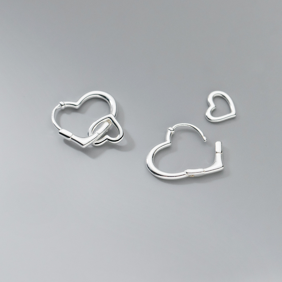 Lodge S925 línea plateada amor hebilla de oreja simple en forma de corazón Pendientes de temperamento de moda coreana M01187