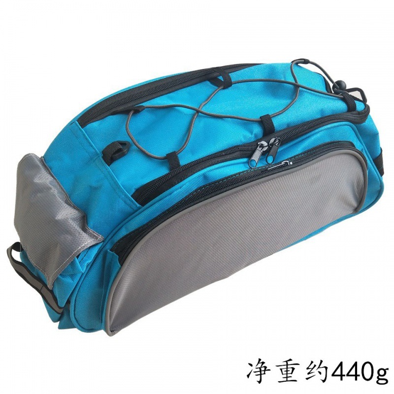 파란색과 회색 백 팩